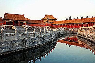 《地狱之刃2》规模更大 将让前作看起来像独立游戏